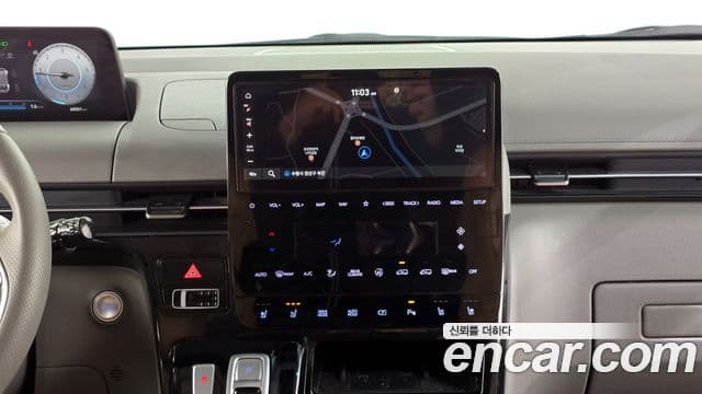 Hyundai Staria Inspiration, 2023 14