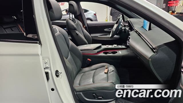 Genesis GV70, 2023 10