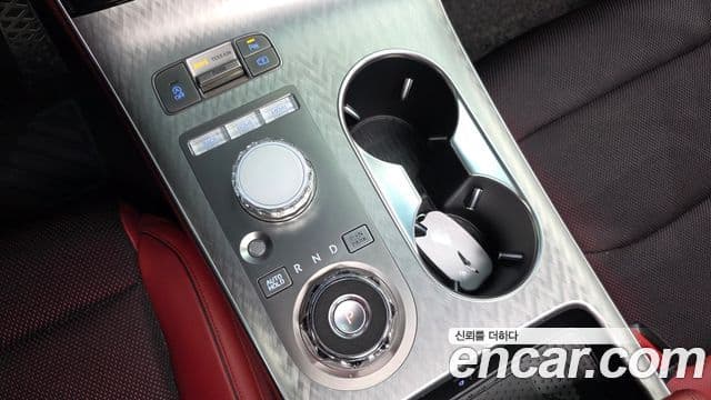 Genesis GV70, 2025 9