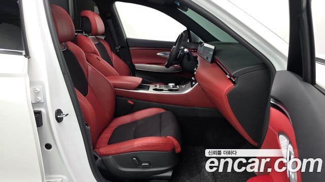 Genesis GV70, 2025 10