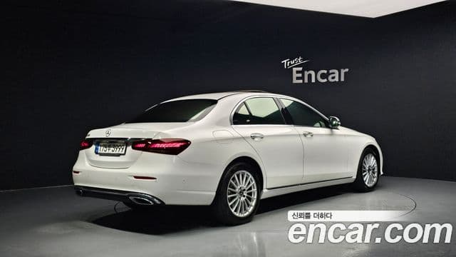Mercedes-Benz E-класс W213 Exclusive, 2022 2