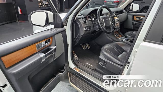 Land Rover Discovery 4 3.0 SDV6 SE, 2016 10