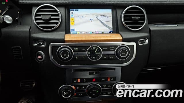 Land Rover Discovery 4 3.0 SDV6 SE, 2016 16