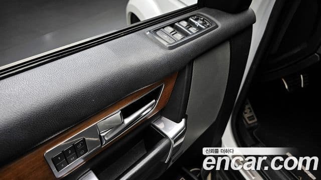 Land Rover Discovery 4 3.0 SDV6 SE, 2016 18