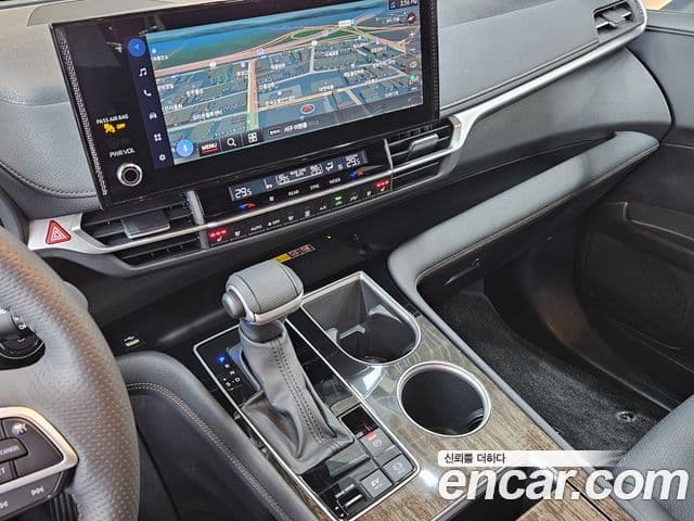 Toyota Sienna 4세대, 2025 10
