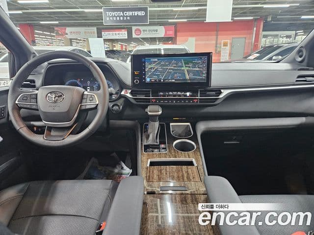 Toyota Sienna 4세대, 2025 16