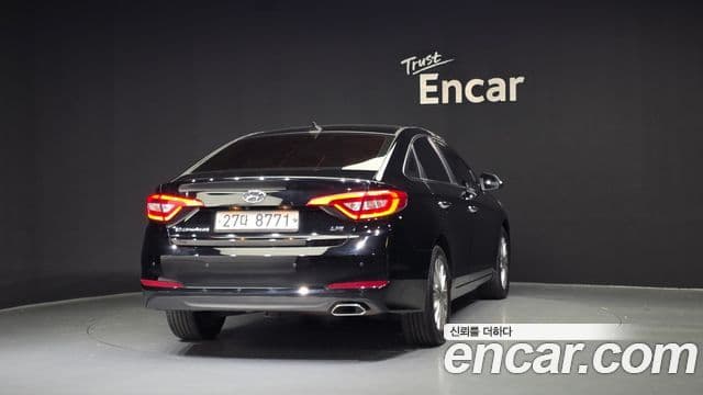 Hyundai LF Sonata Special, 2015 4