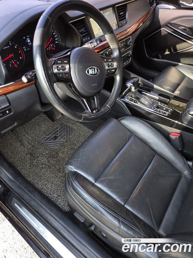 Kia All New K7 Noblesse, 2016 17