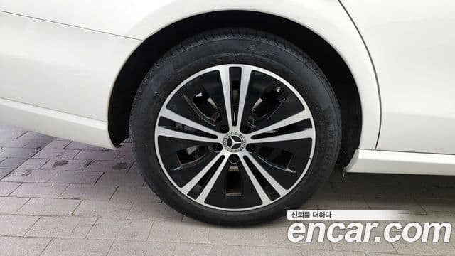 Mercedes-Benz E-класс W213 Avantgarde, 2021 все фото