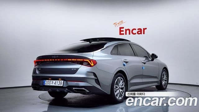 Kia K5 гибрид 3세대 Signature, 2023 2