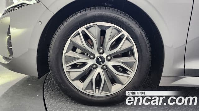 Kia K5 гибрид 3세대 Signature, 2023 все фото