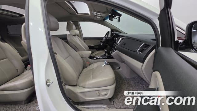 Kia The / новый New Carnival Special, 2019 10