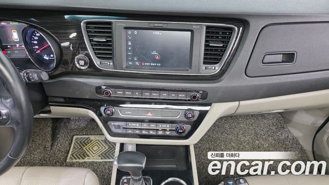 Kia The / новый New Carnival Special, 2019 14