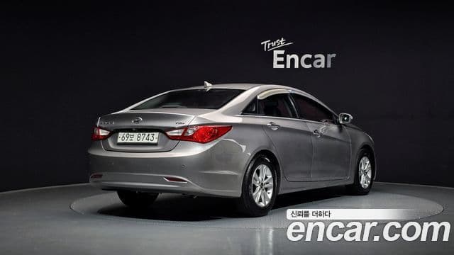 Hyundai YF Sonata чёрный, 2011 2