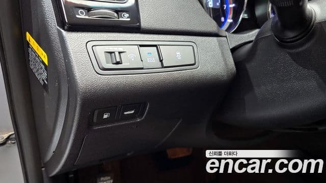 Hyundai YF Sonata чёрный, 2011 15