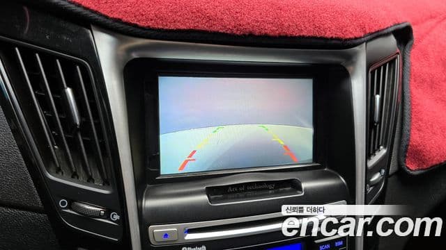 Hyundai YF Sonata чёрный, 2011 17