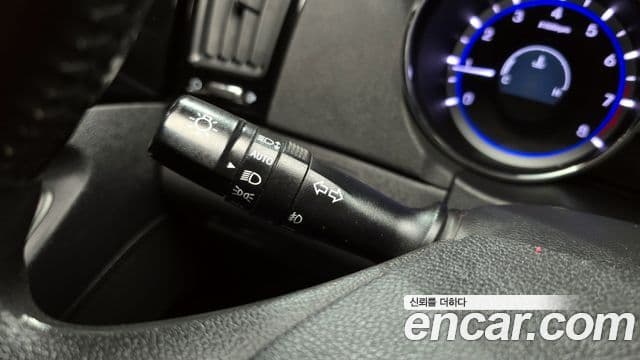 Hyundai YF Sonata чёрный, 2011 19