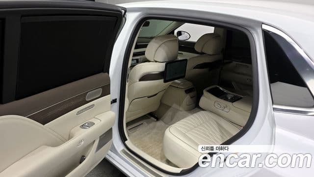 Genesis G90 (RS4) бензин 3.5 турбо AWD, 2023 11