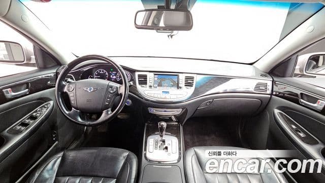 Hyundai Genesis Luxury, 2012 7