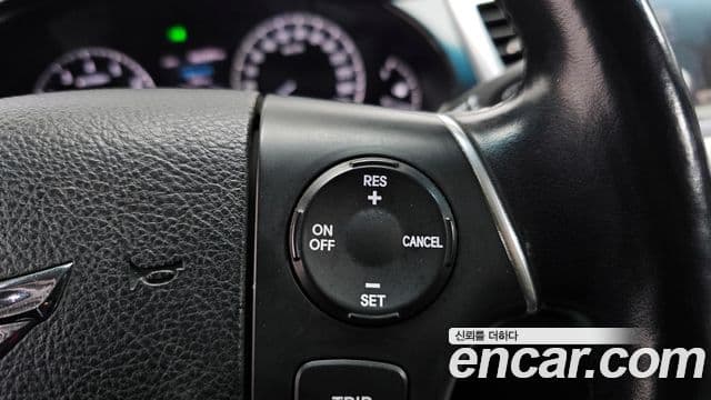 Hyundai Genesis Luxury, 2012 19