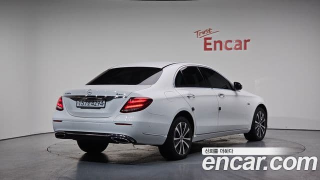 Mercedes-Benz E-класс W213 Exclusive, 2020 2