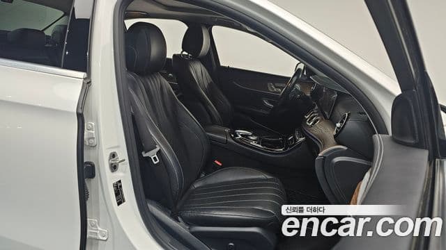 Mercedes-Benz E-класс W213 Exclusive, 2020 10