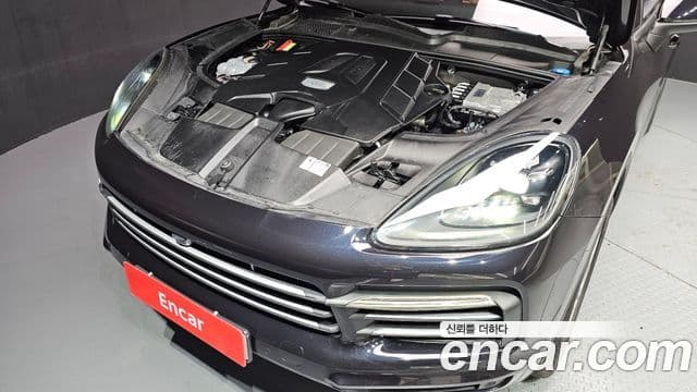 Porsche Cayenne (PO536), 2019 6