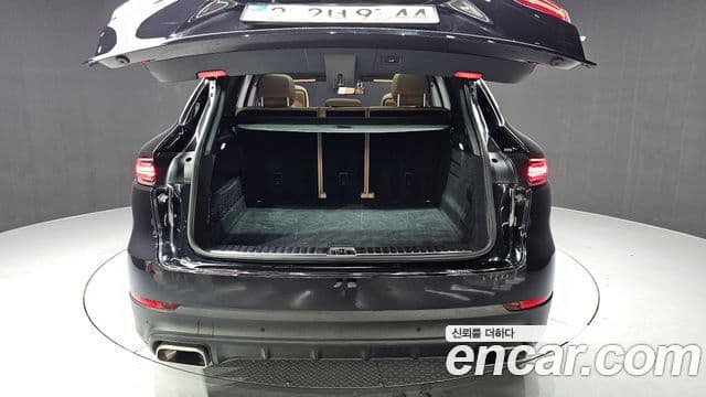 Porsche Cayenne (PO536), 2019 20