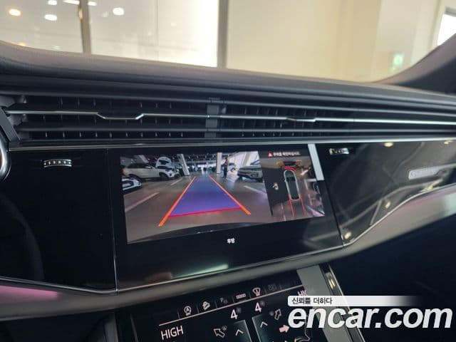 Audi Q8 (4M) Premium, 2026 12