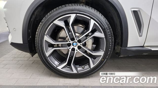 BMW X5 (G05) xDrive 40i xLine, 2023 все фото