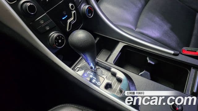 Hyundai YF Sonata Luxury, 2011 9