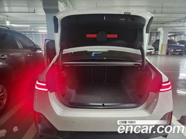 BMW 5시리즈 (G60) 520i Special Edition, 2024 18