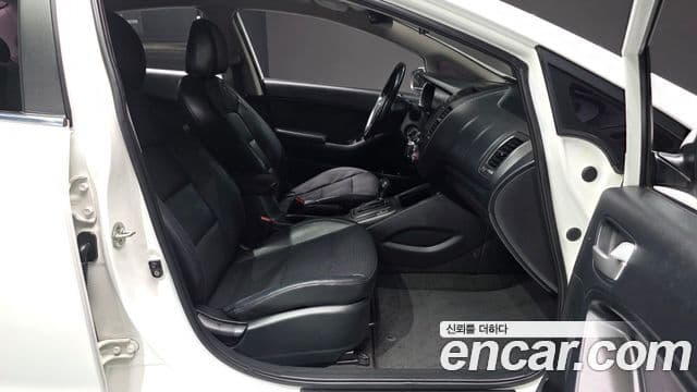 Kia K3 Luxury, 2015 10