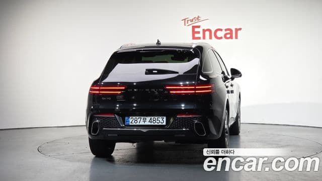 Genesis GV70, 2022 4