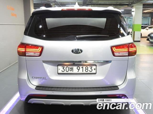 Kia All New Carnival Prestige, 2015 4