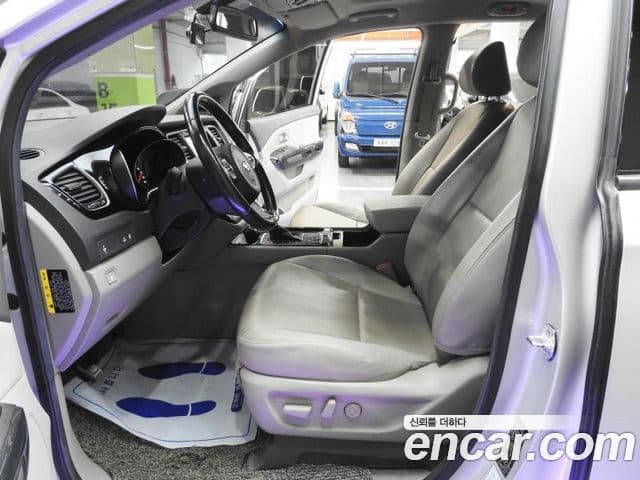 Kia All New Carnival Prestige, 2015 9