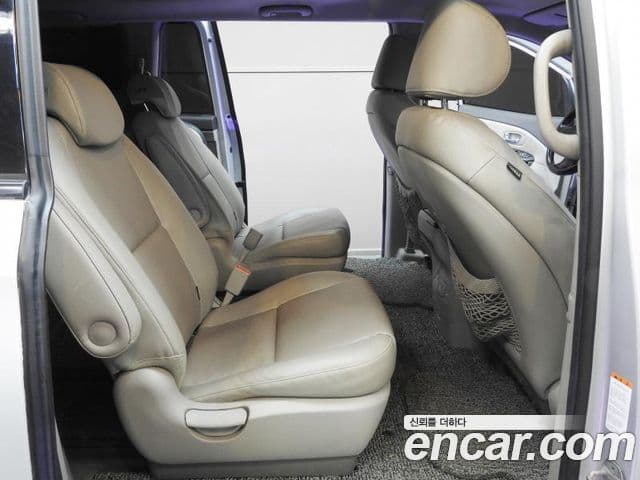 Kia All New Carnival Prestige, 2015 12