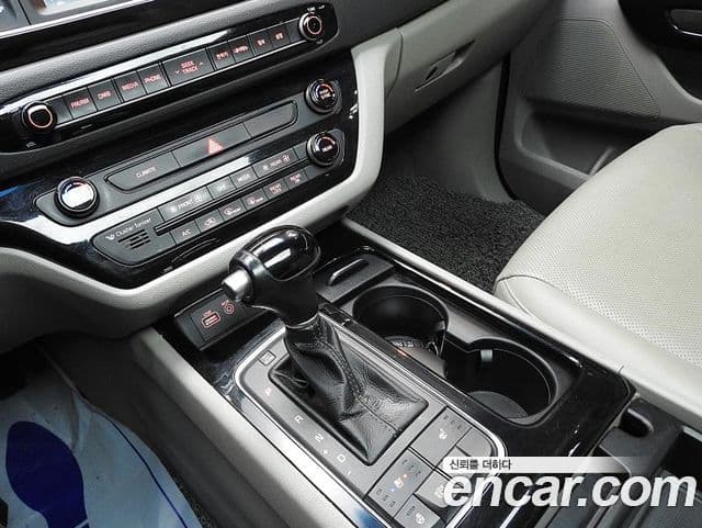 Kia All New Carnival Prestige, 2015 18