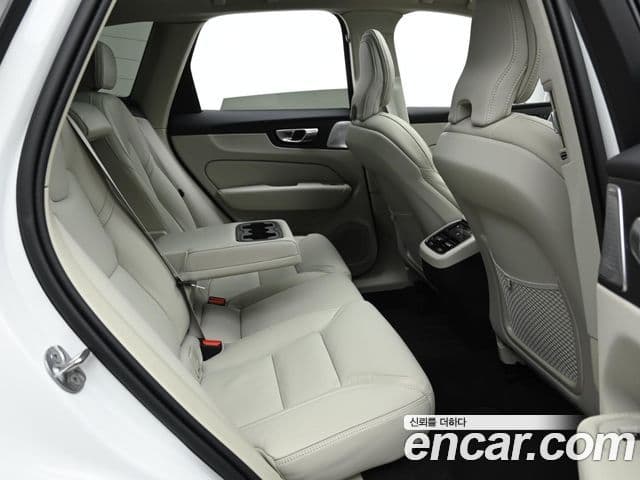 Volvo XC60 2세대 B5 Ultra Bright Air подвеска, 2026 12
