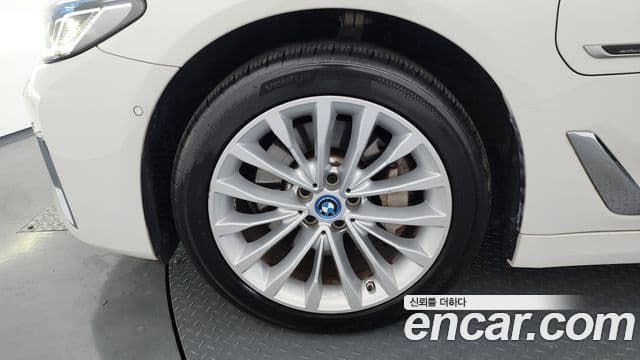 BMW 5시리즈 (G30) Luxury, 2022 все фото