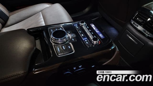 Genesis EQ900 Premium Luxury, 2018 18