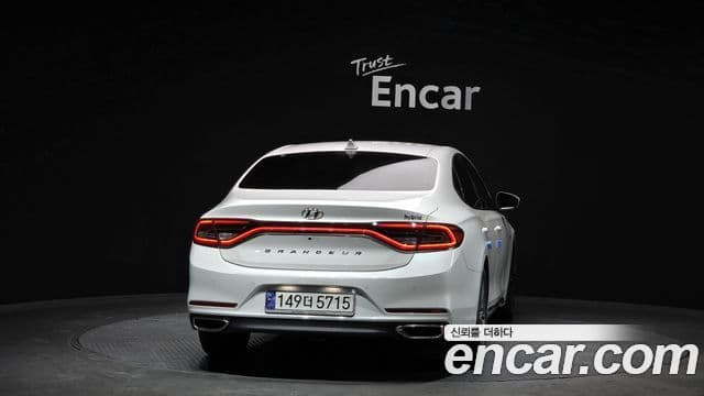 Hyundai Grandeur IG гибрид Premium, 2019 4