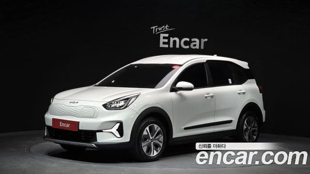 Kia Niro Plus Air, 2023 1