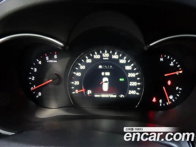 Kia New Sorento R Trendy, 2014 9