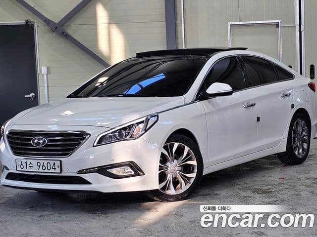 Hyundai LF Sonata Premium, 2015 1
