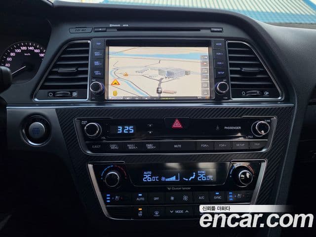 Hyundai LF Sonata Premium, 2015 6