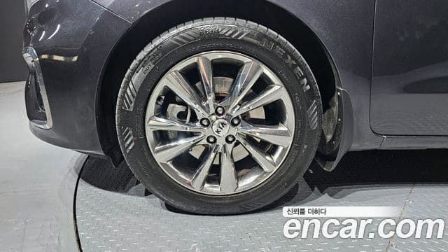 Kia The / новый New Carnival Prestige, 2020 все фото