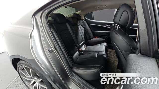 Genesis The / новый New G70, 2022 12