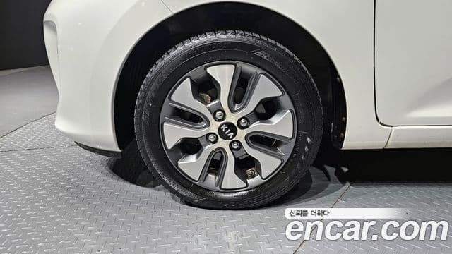 Kia The / новый New Morning Luxury, 2016 все фото