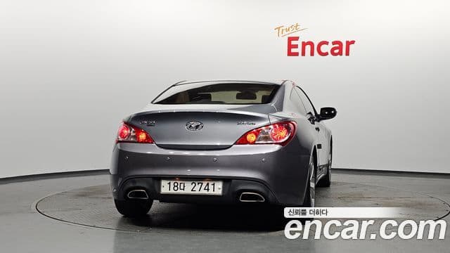Hyundai Genesis купе 200 турбо D, 2010 4